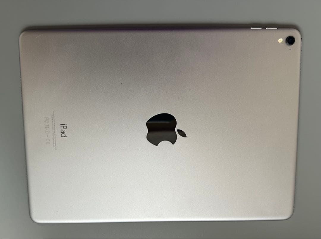 iPad Pro 9.7インチ 32GB Wi-Fi ＋ スマートキーボード