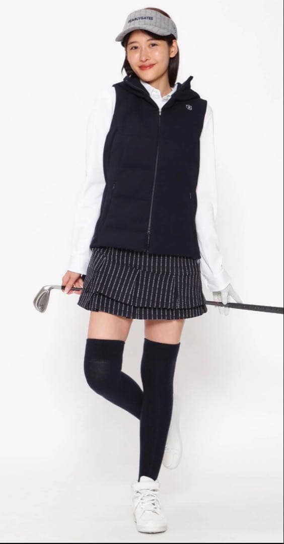 【新品・未使用】パーリーゲイツレディース ダウンベスト　フード付き　ネイビー