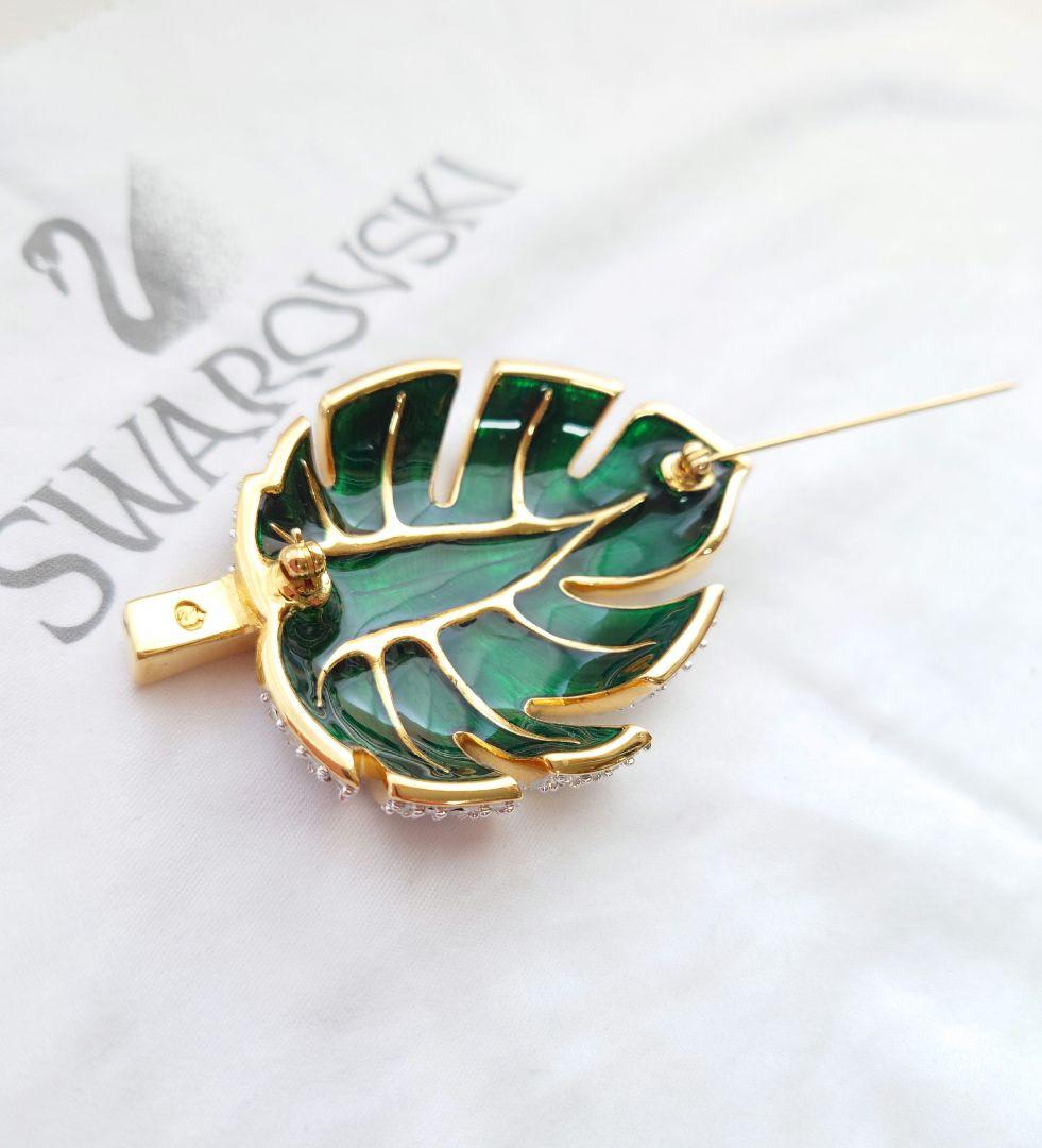 SWAROVSKI 大ぶりリーフ ブロー パヴェ ゴールド カラー