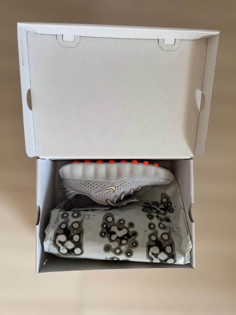 ウォーキング・ランニングウェア nike mind 002