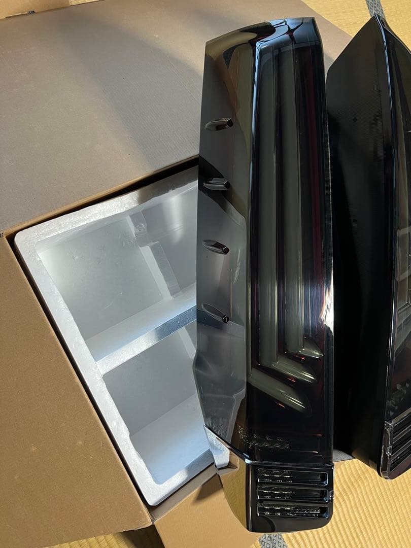 ヴァレンティ×ローウェン コラボテール 80系 ノア ヴォクシー エスクァイア