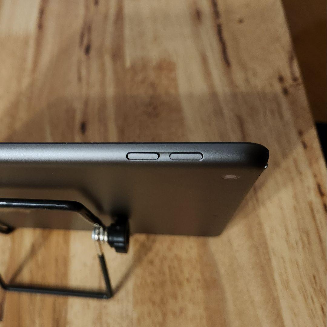 iPad第8世代(MYL92J/A) 本体32GB スペースグレイ Wi-Fi