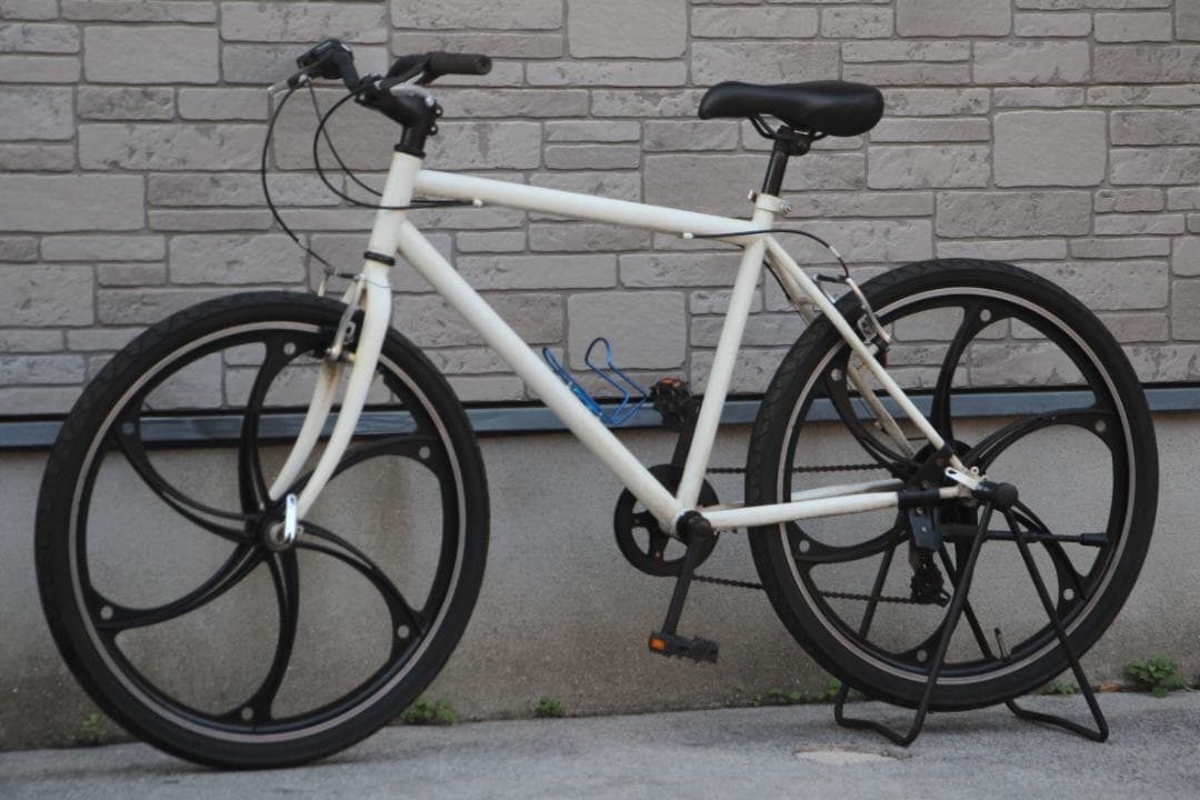 引き取り限定♪アルミキャストホイールが目立ちます♪7速♪お手軽クロスバイク♪