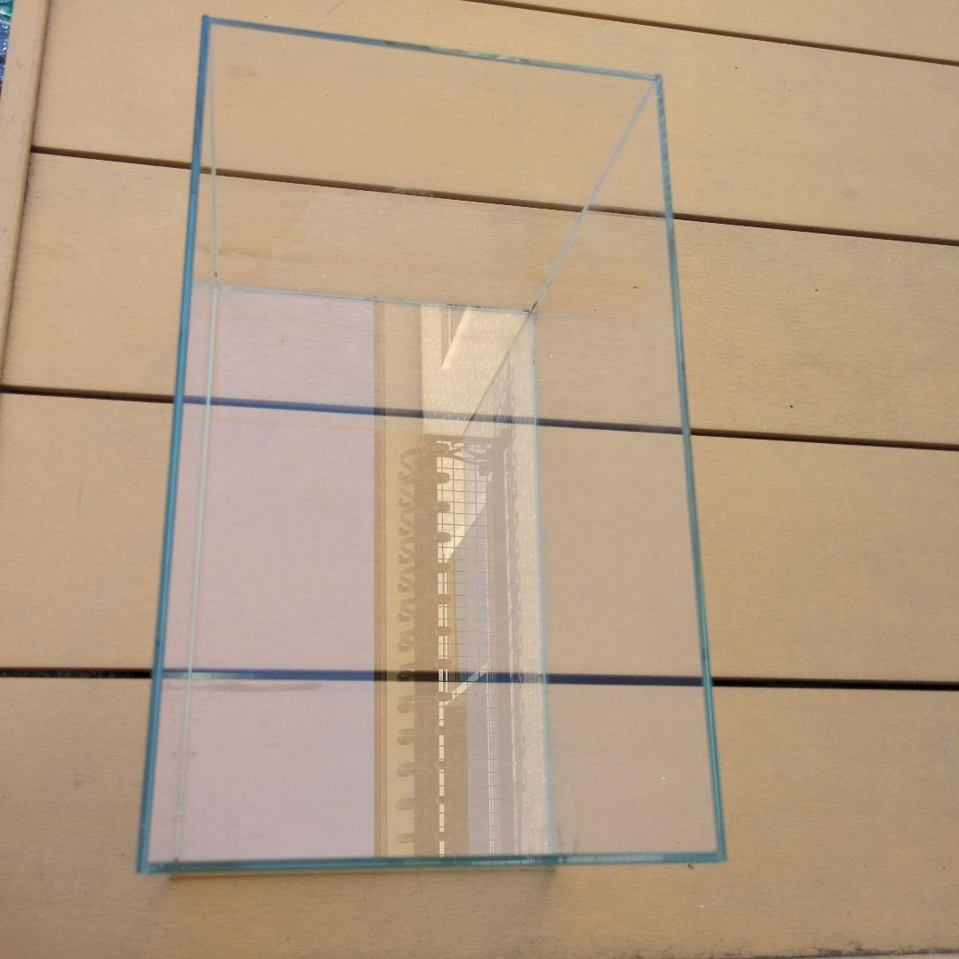 アクリル水槽 約60cm x 30cm x 30cm