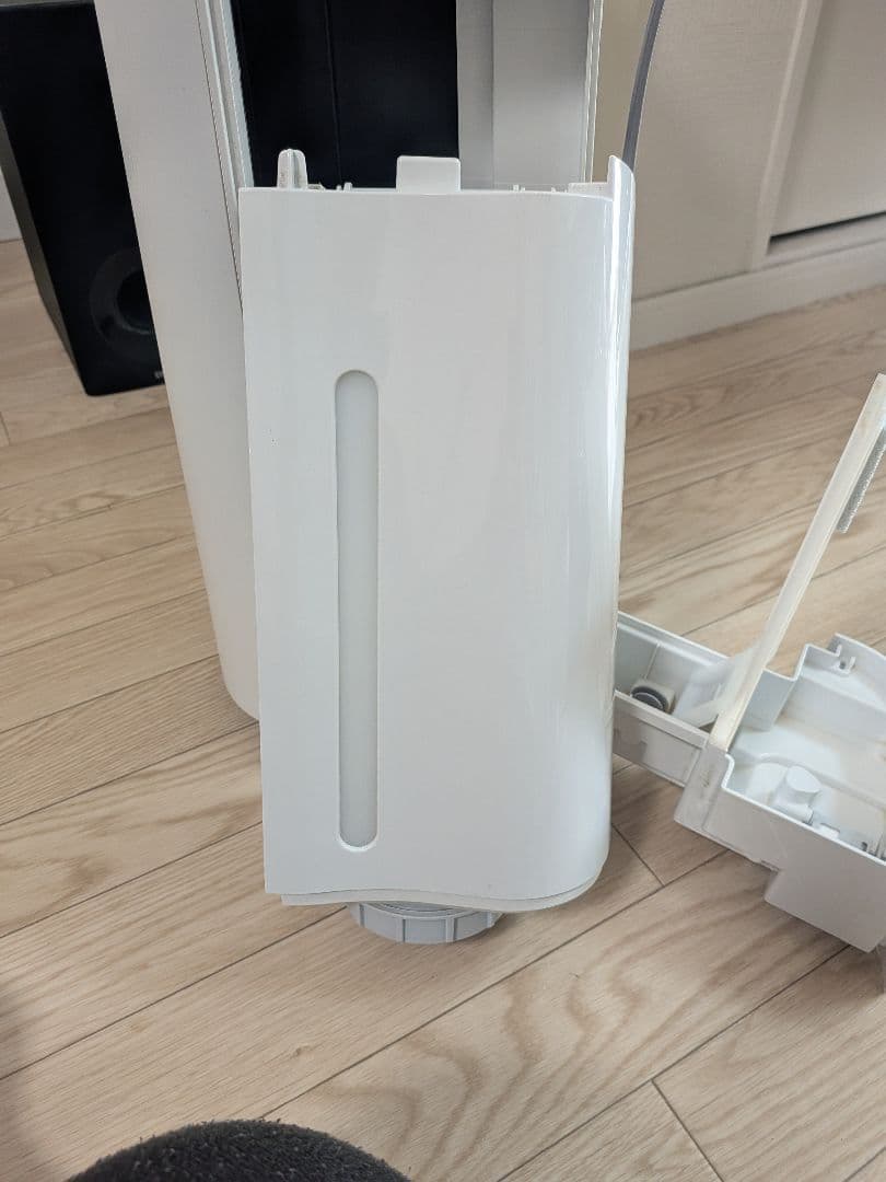 SHARP 空気清浄機 ホワイト　KC-R50-W