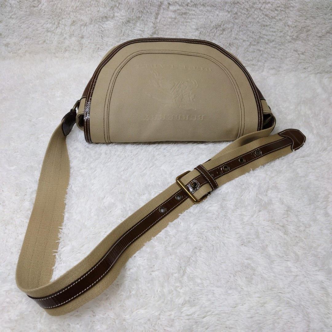 【美品】BURBERRY BLUE LABEL ショルダー ホースロゴ デカロゴ
