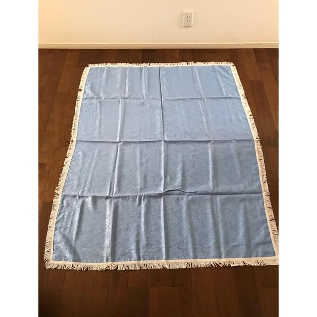 ブルーの花柄テーブルセンター