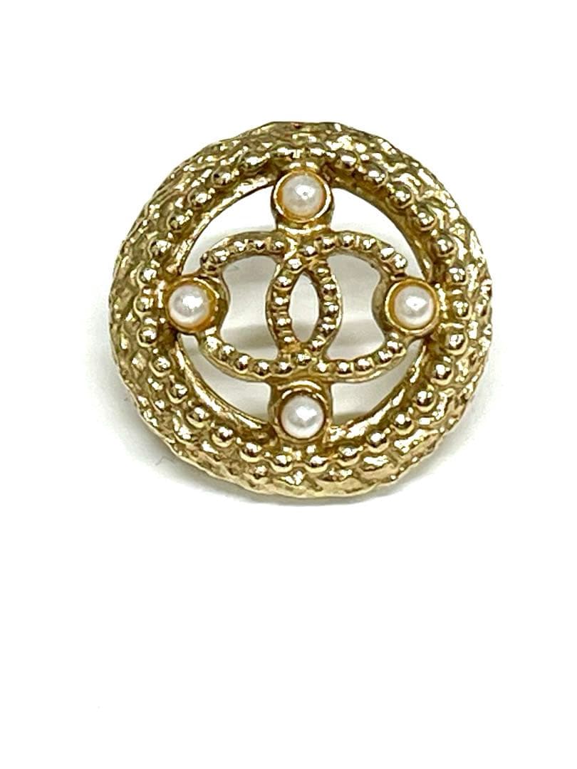 正規品CHANELサークルパールピアス　片方