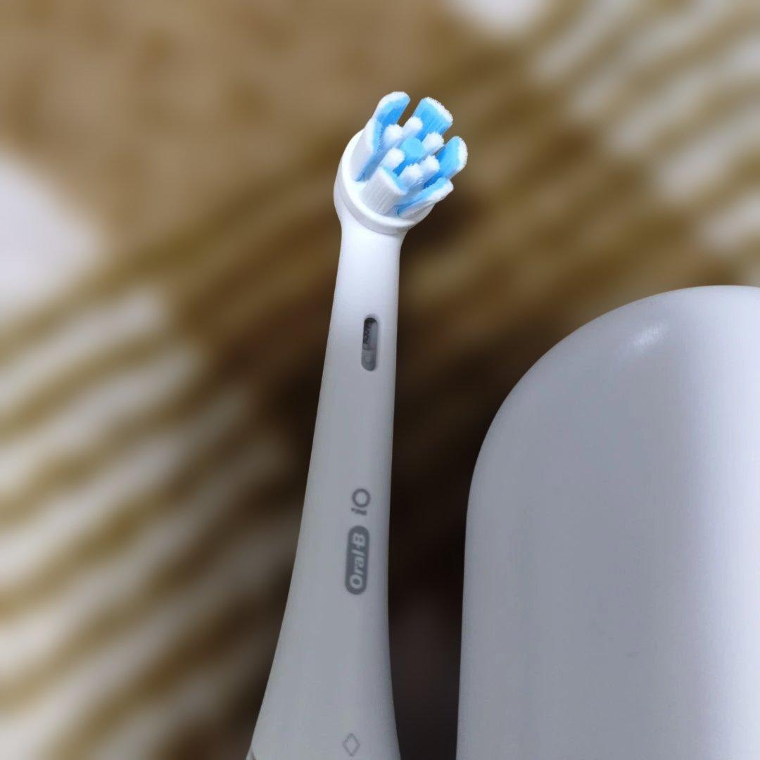 ブラウン　電動歯ブラシ　io8