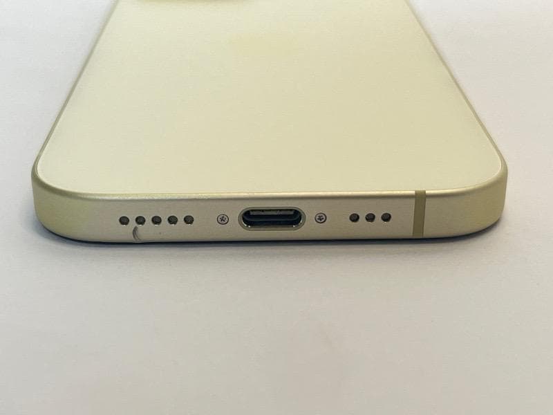 Apple iPhone 15 　128GB 本体　イエロー　SIMフリー