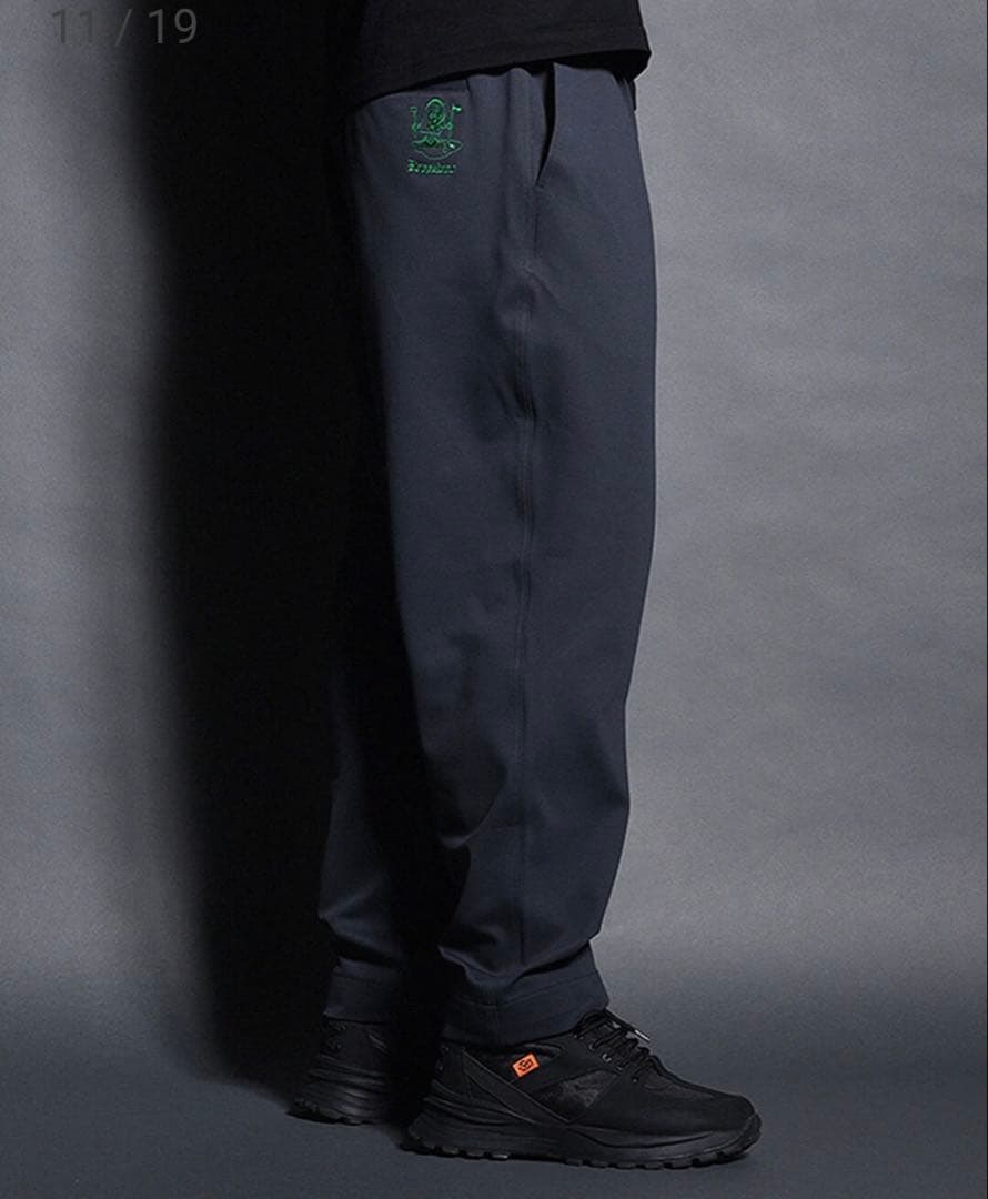 ラッセルノ★ゴルフパンツ　黒　サイズ5