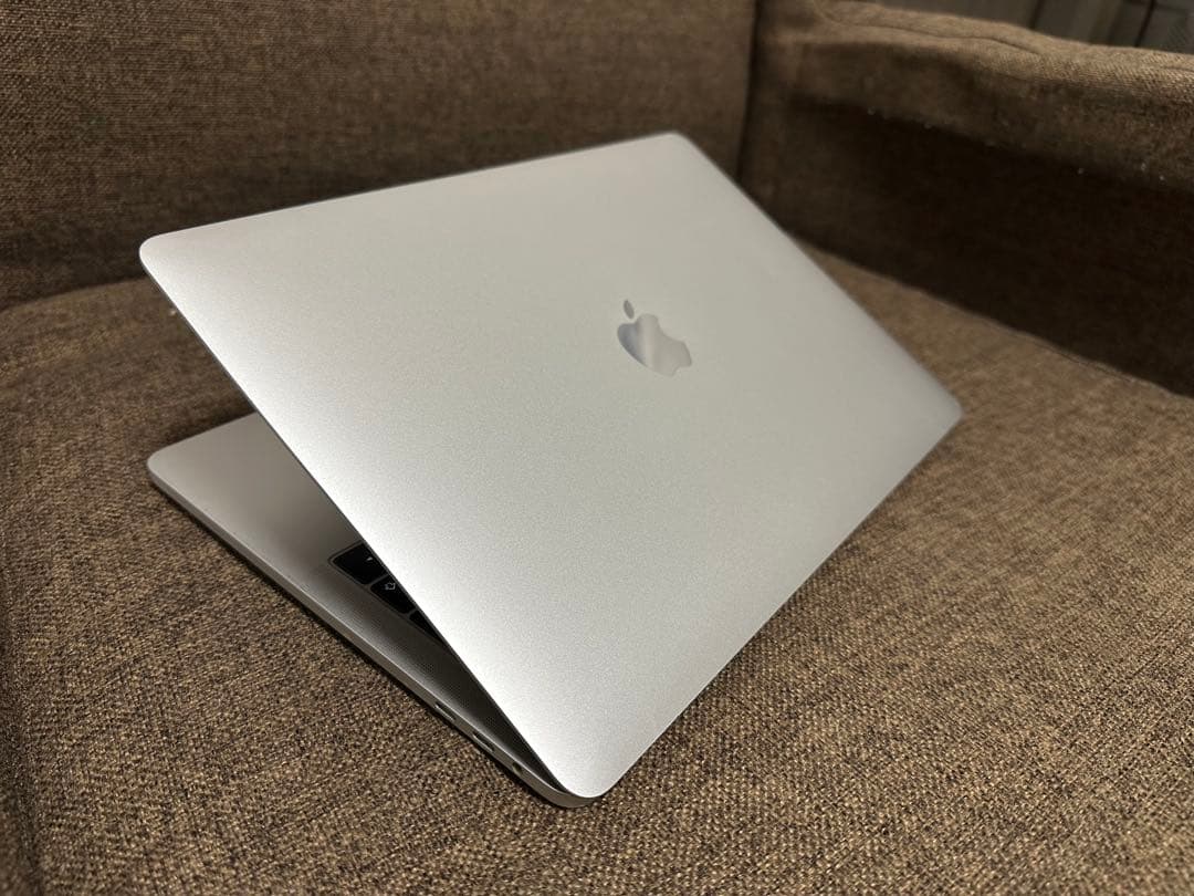 Apple MacBook Pro 2018 i5 8GB 512 オフィス付き