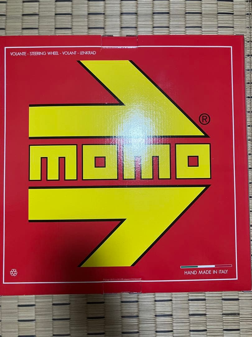 momo ステアリング　ウルトラジャパン　ブラックスエード　UJ-02