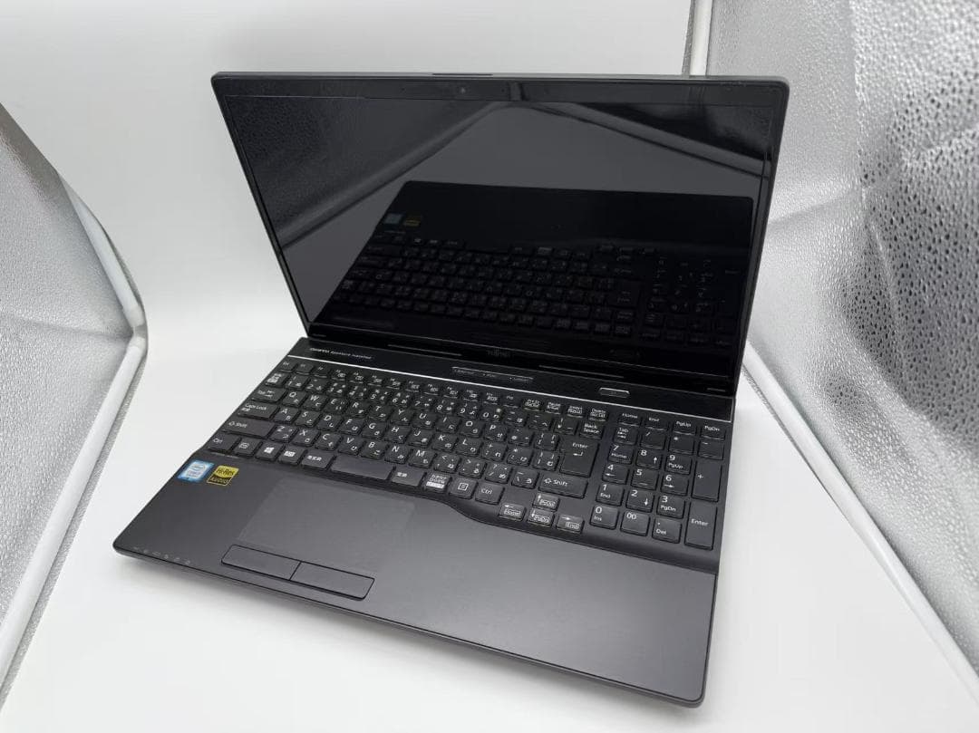 美品 富士通 第8世代 16GB 新品SSD+HDD Office2021b