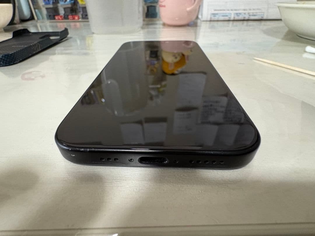 iPhone 15 ブラック 128GB