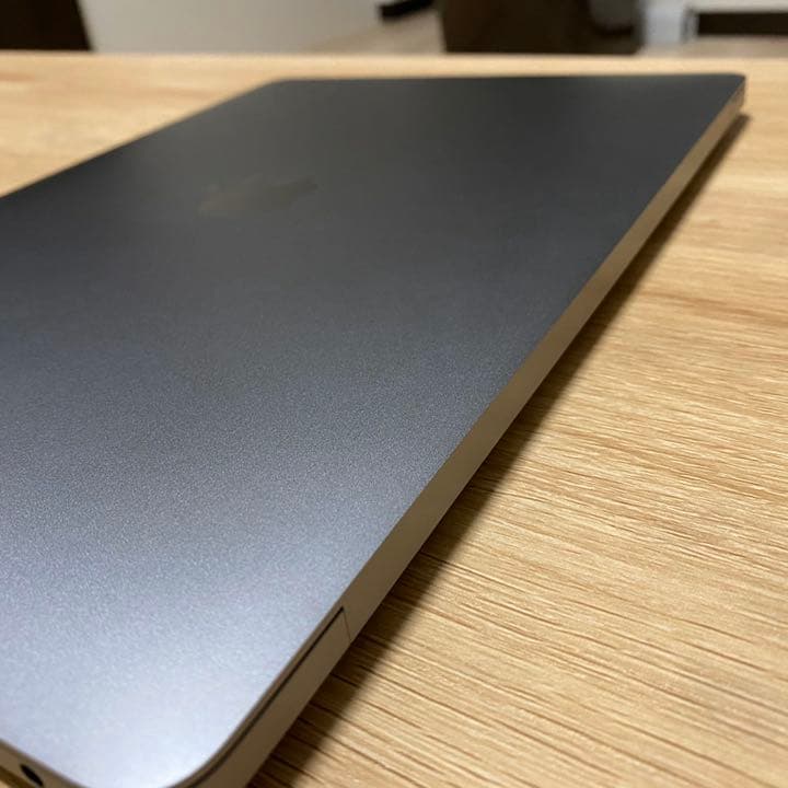 APPLE MacBook Air 2019年モデル　MVFJ2J/A