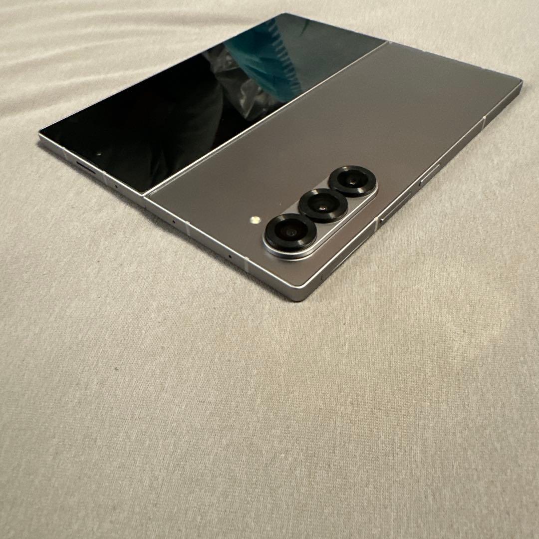 SAMSUNG GALAXY Z FOLD 6　SCG28 SiMフリー