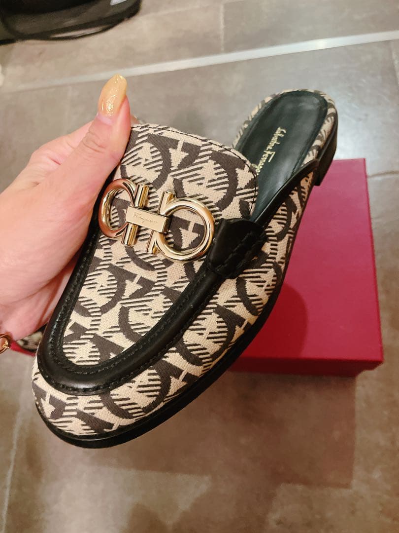 フェラガモ　ミュール 裏張り済み 5ハーフ