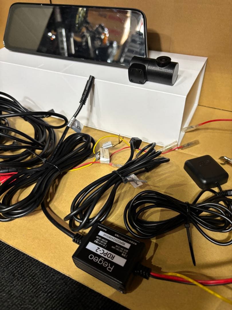 Regeo (SRZ-920)デジタルミラー型前後ドライブレコーダー