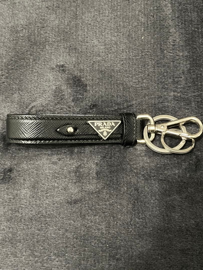 最終値引中【箱・タグ付き】PRADA キーリング・ブラック　ナイロン