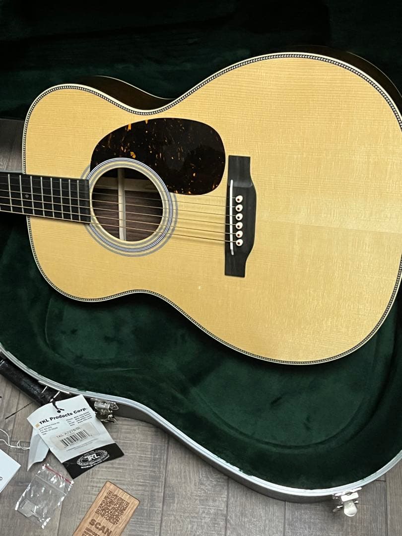 【未使用に近い】MartinCTM 000-28 Premium Adiron