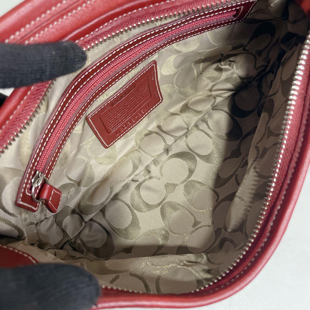 新品同様✨COACH アクセサリーポーチ ホーボー レッド 肩掛け オールレザー