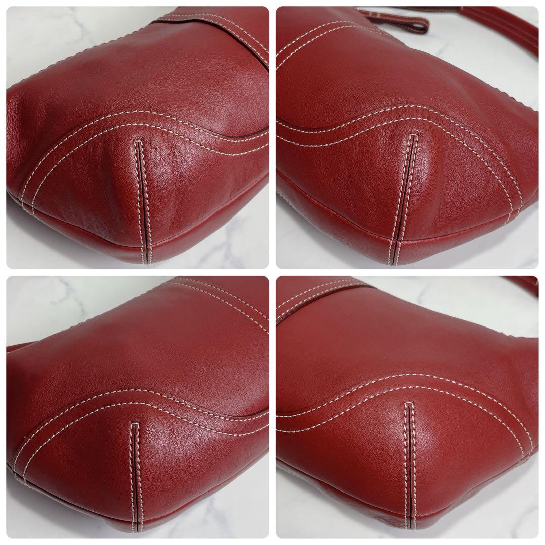 新品同様✨COACH アクセサリーポーチ ホーボー レッド 肩掛け オールレザー