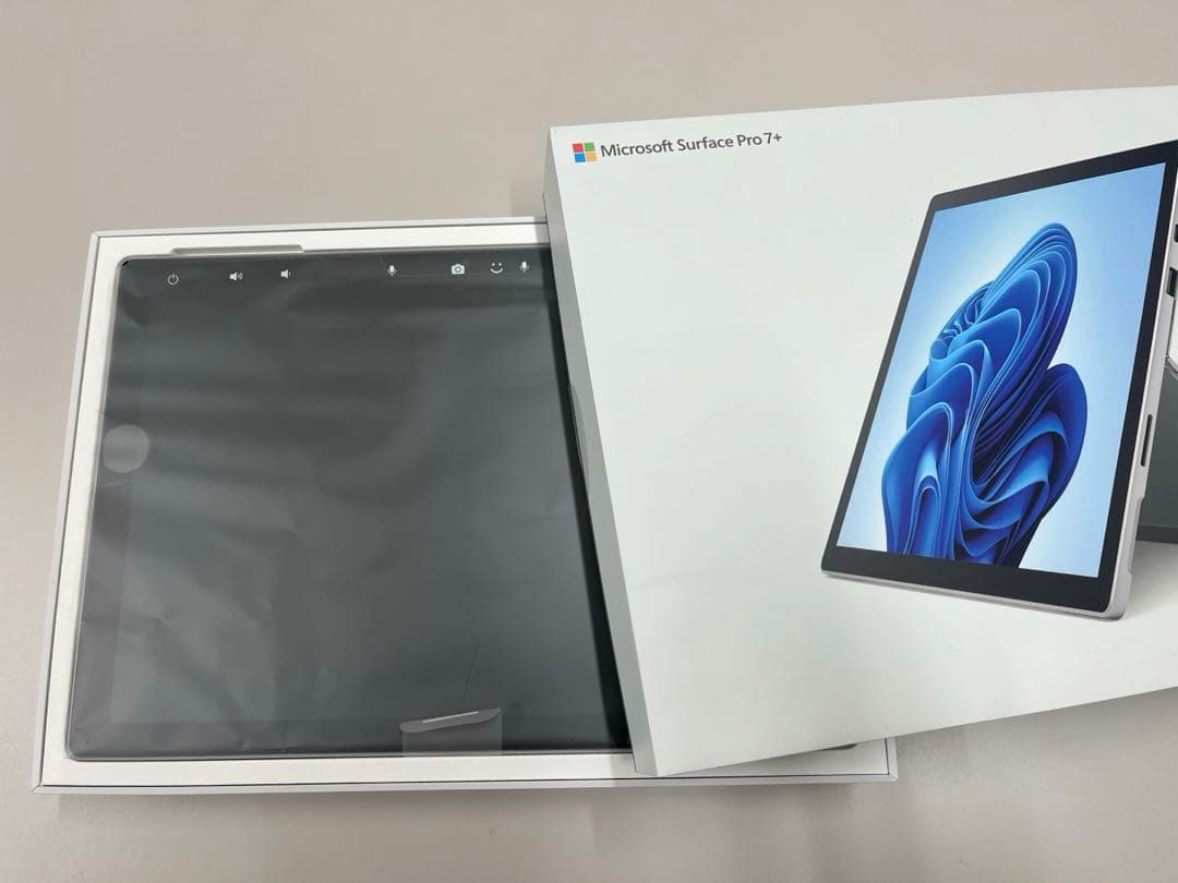 Surface Pro 7+ Core i3 キーボード付き