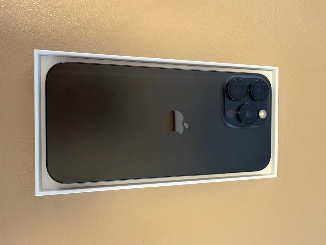 Apple iPhone 16 Pro Max チタニウムブラック 本体