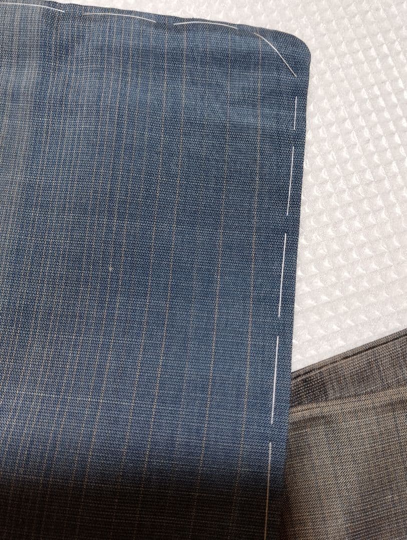 大島紬　未使用しつけ付き　織柄グラデーション