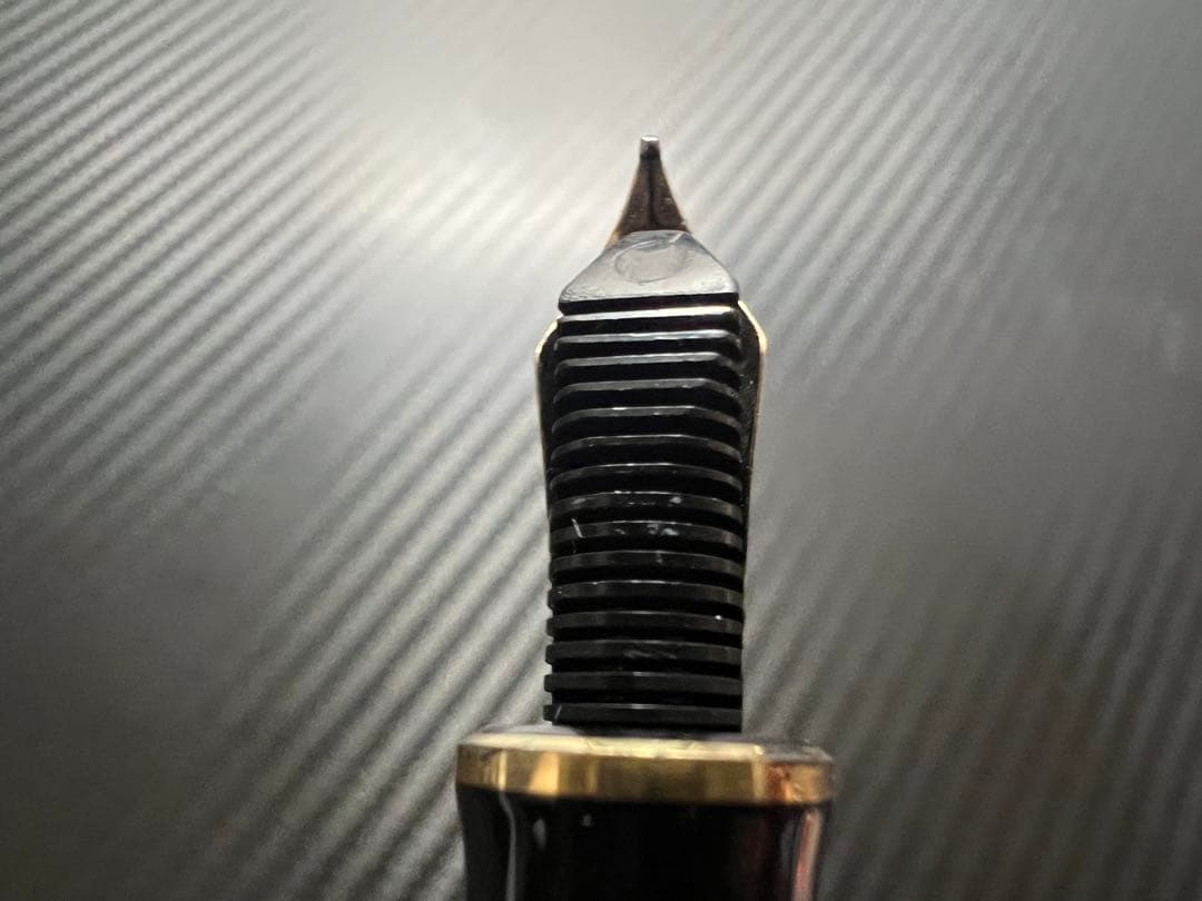 ペリカン スーべレーン M400 万年筆 F 細字 赤縞 レッド