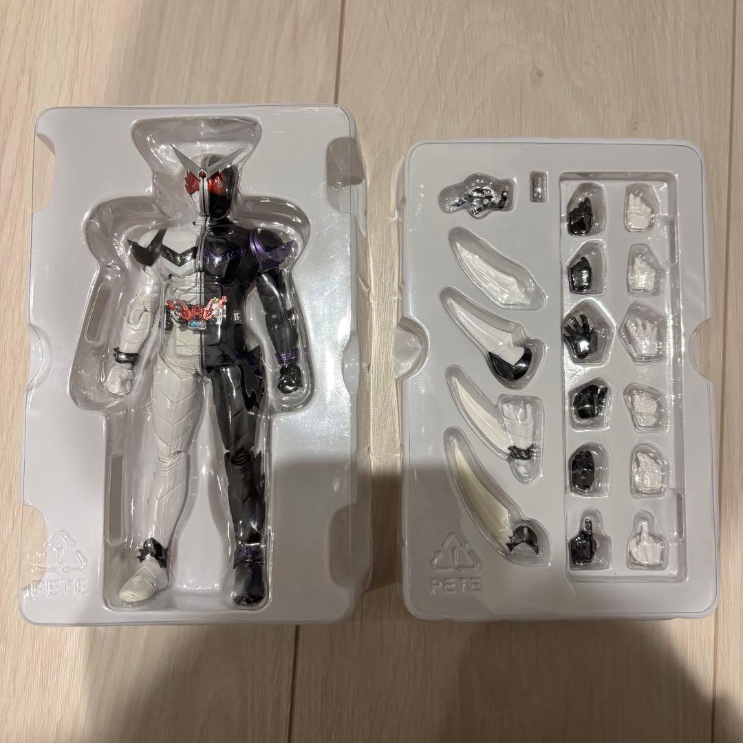 S.H.Figuarts（真骨彫製法） 仮面ライダーW ファングジョーカー