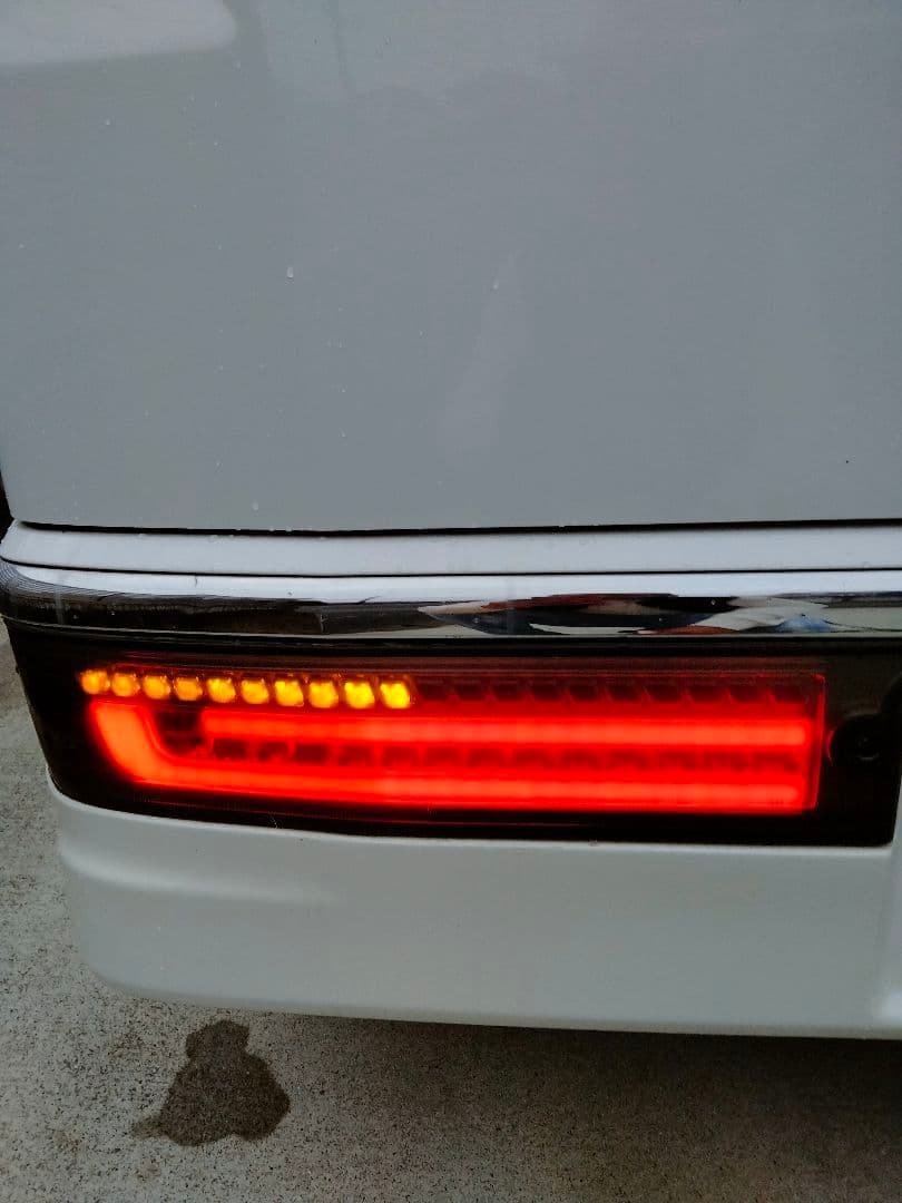 期間値下げ　アトレーワゴン LEDテールランプ 　スモークレッド300系ダイハツ