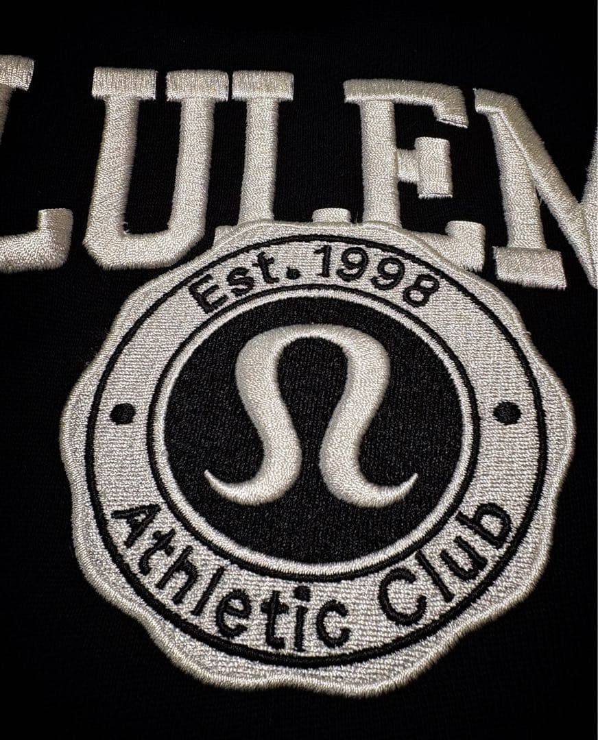 ❤️専用❤️新品☆限定 ルルレモン クルー グラフィック トレーナー スウェット 黒