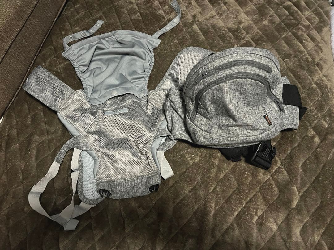 試着のみ！ナップナップ Tran ダブルショルダー ヒップシート 抱っこ紐 兼用