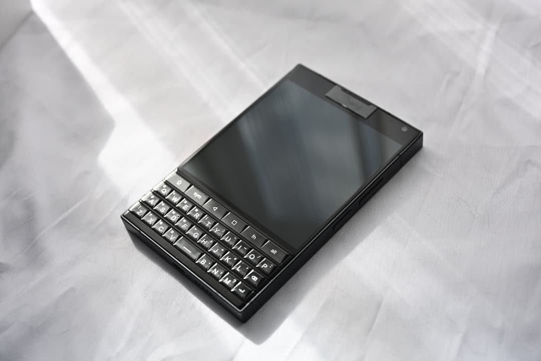 おまけ付き　Unihertz Titan 2 ブラック 美品