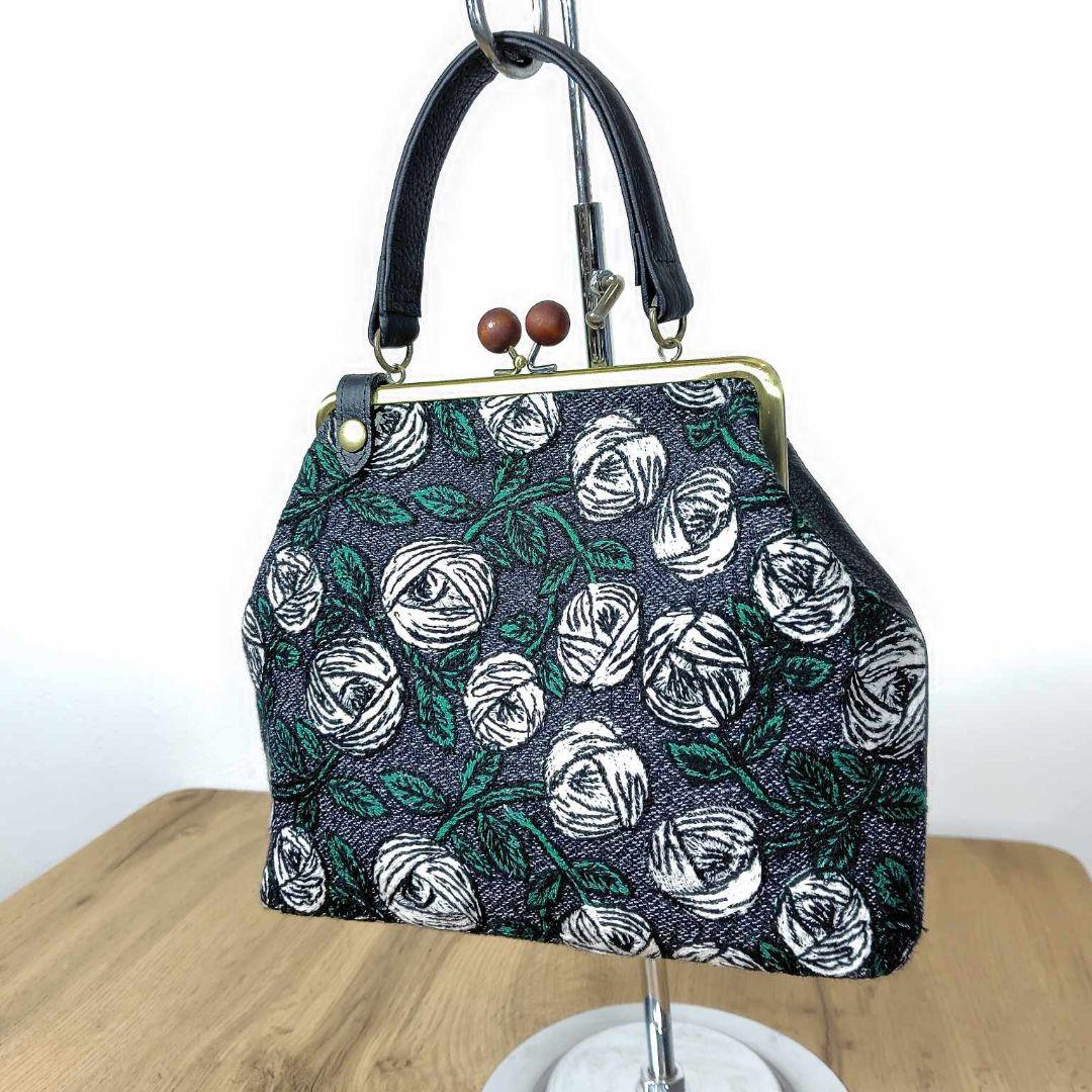 【専用】ミナペルホネン/rosyロージィーネイビー/木玉がま口ショルダー本