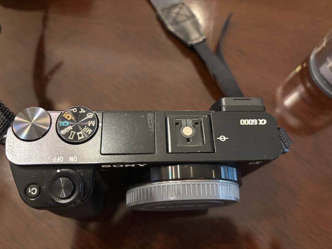 SONY α6000 本体(やや難あり)とマクロレンズ SEL30M35セット