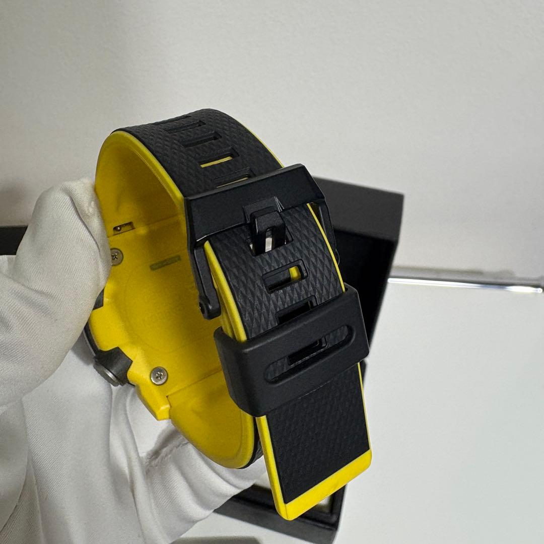 美品 G-SHOCK GA-2000-1A9JF カーボンコアガード構造