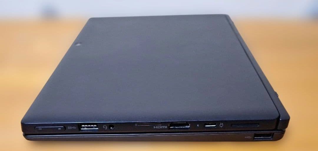 Windowsタブレット本体 Lenovo Tablet 10 (N4100 / 8GB / 128GB)