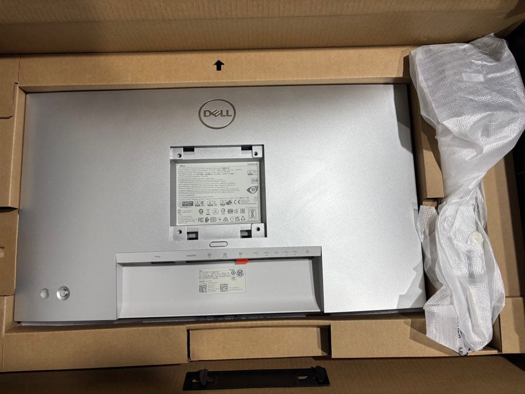 Dell U2422HE 23.8インチ USB-C HUB モニタ− ⑥