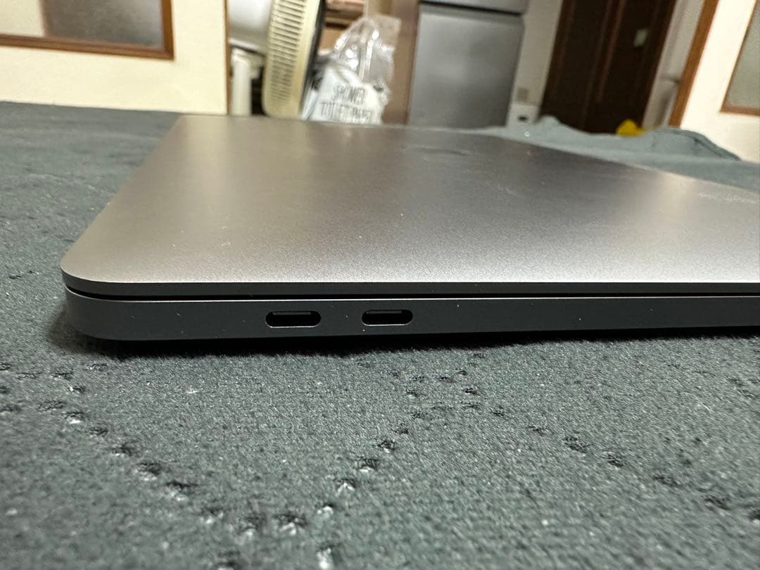 美品MacBook Pro 2019 16インCoi 9 RAM32 SSD1T