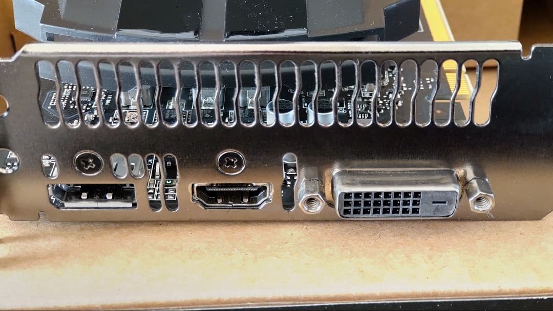 PCデビューに/Ryzen3 3100 gtx1050ti 玄人志向400W