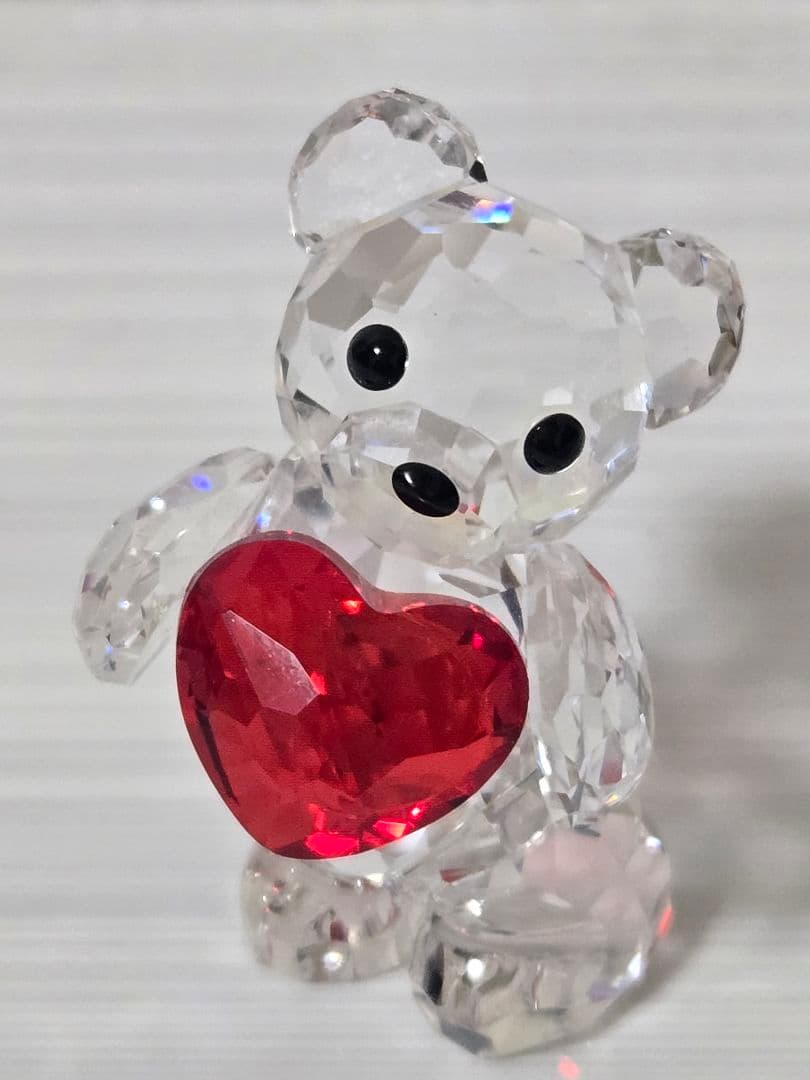 スワロフスキー クリスタル クマの置物 赤いハート