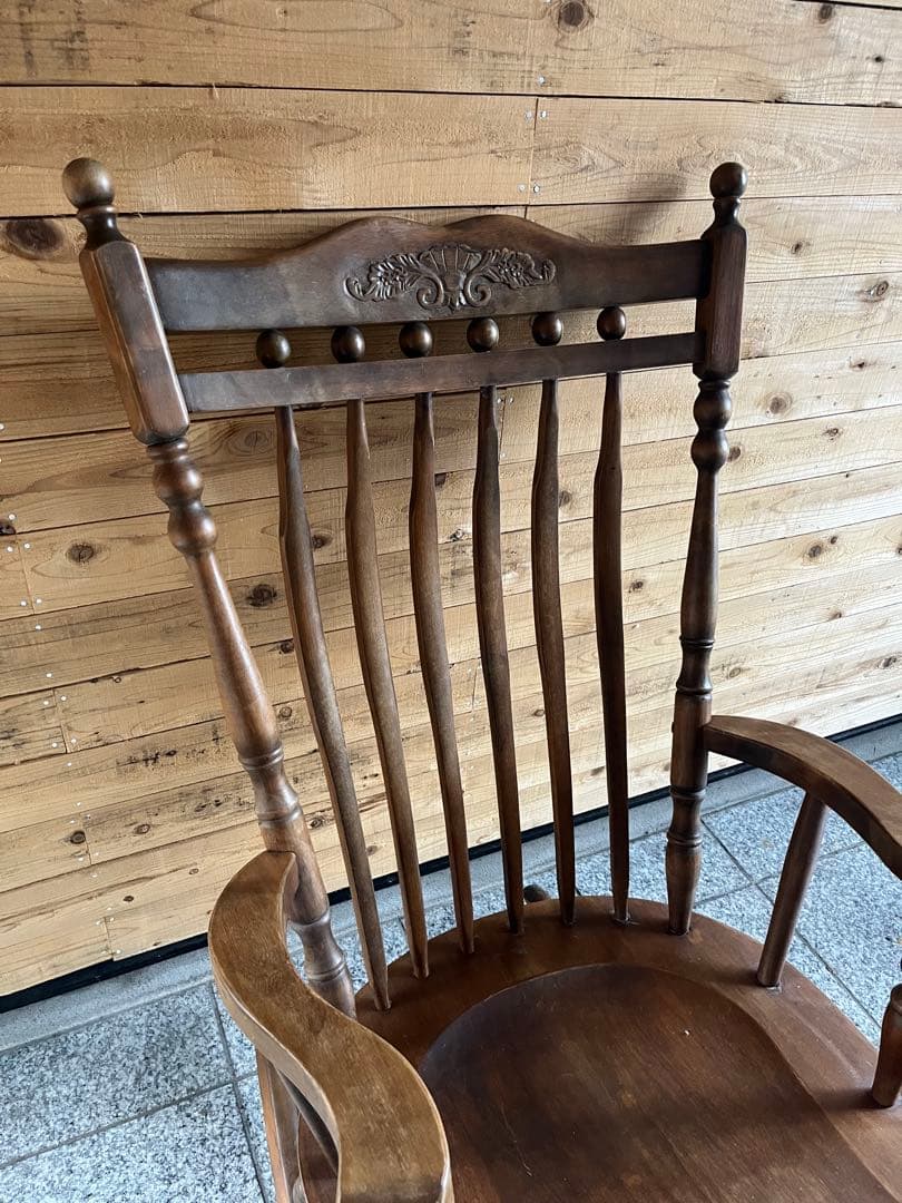木製ロッキングチェア アンティーク 装飾付き