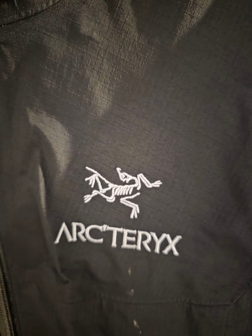 ARC'TERYX GORE-TEX フード付きジャケット ブラック