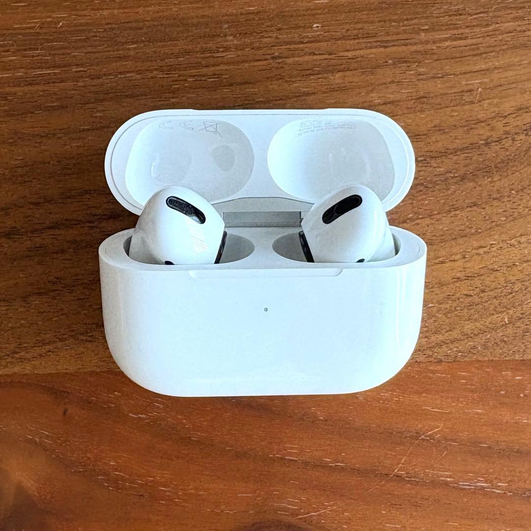 AirPods Pro 第1世代　本体　ワイヤレスイヤホン　Apple