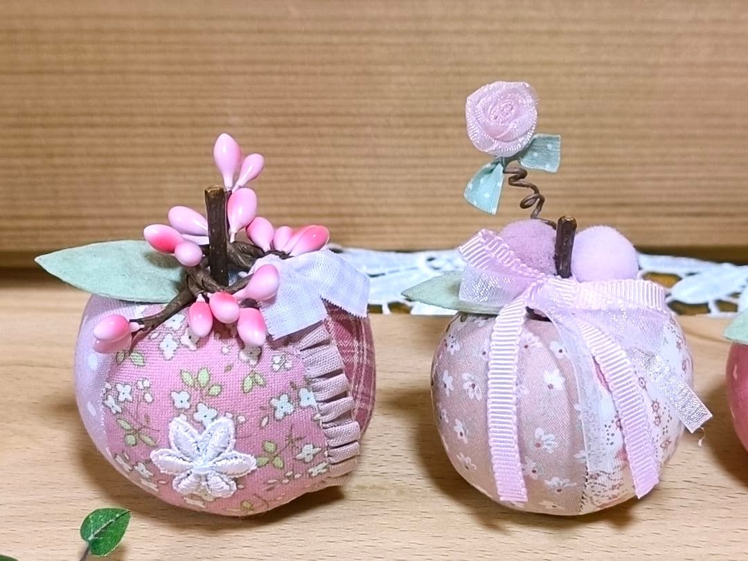 ⭐️アメリカンカントリー雑貨❤木製まん丸りんご＆乙女チックな三姉妹＆クッション