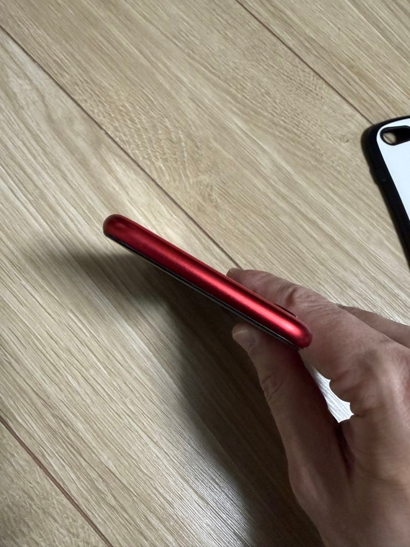 iPhone SE(第2世代)箱とケース付き