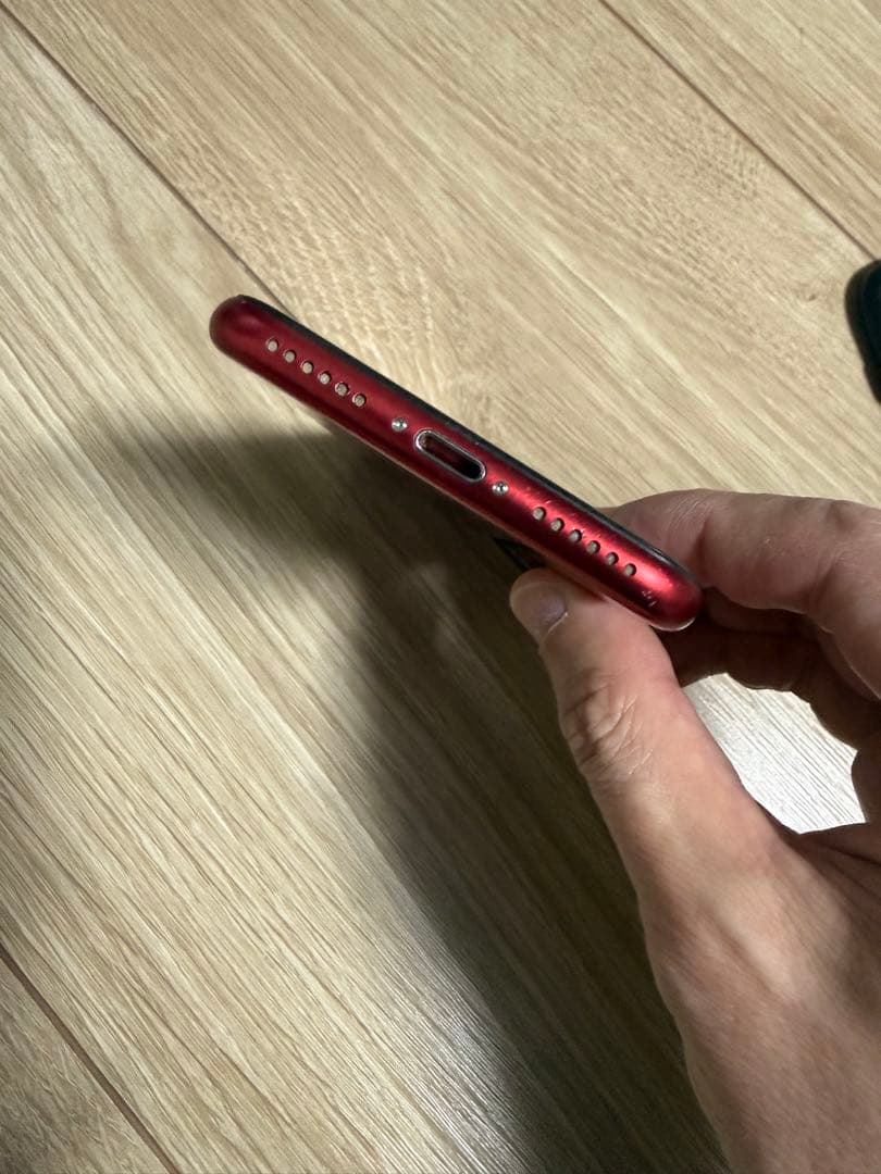 iPhone SE(第2世代)箱とケース付き